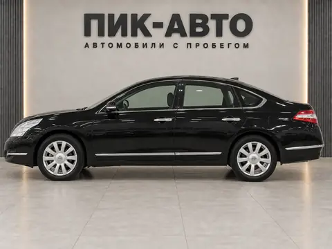 Nissan Teana 2010, вид сбоку