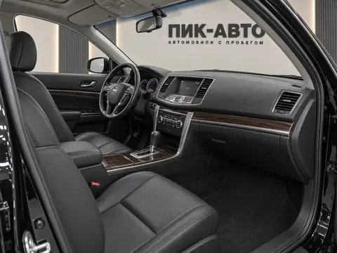 Nissan Teana 2010, салон