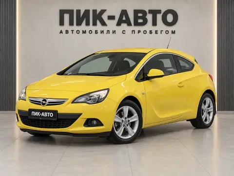 Opel Astra GTC 2012, вид спереди