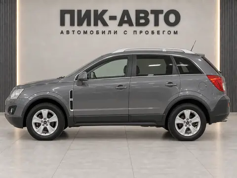 Opel Antara 2012, вид сбоку