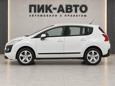 Peugeot 3008 2011, вид сбоку