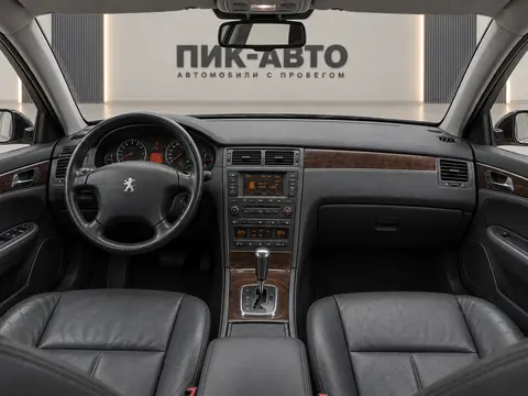 Peugeot 607 2004, панель приборов