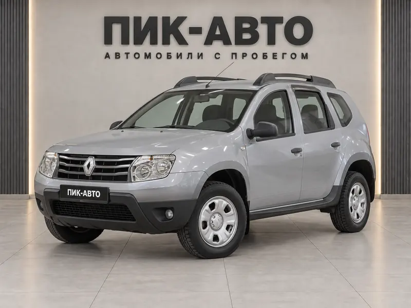 Renault Duster 2012 — с пробегом, внедорожник, светло-серый, вид спереди
