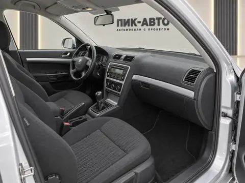 Skoda Octavia 2012, салон