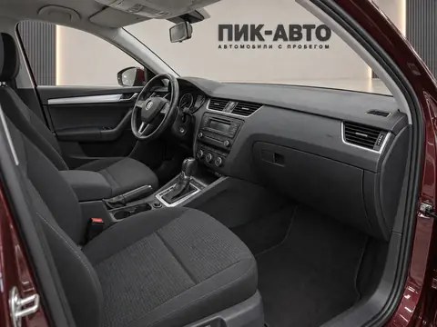 Skoda Octavia 2013, салон