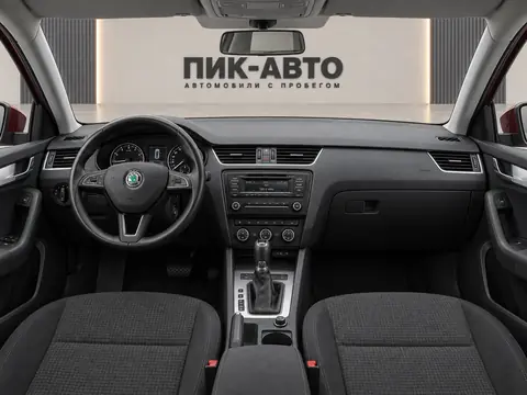 Skoda Octavia 2013, панель приборов