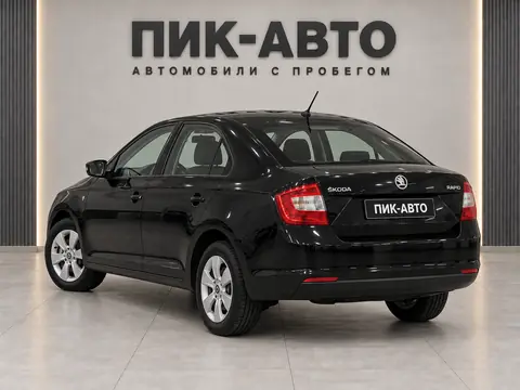 Skoda Rapid 2015, вид сзади