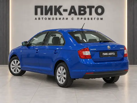 Skoda Rapid 2016, вид сзади