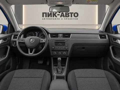 Skoda Rapid 2016, панель приборов