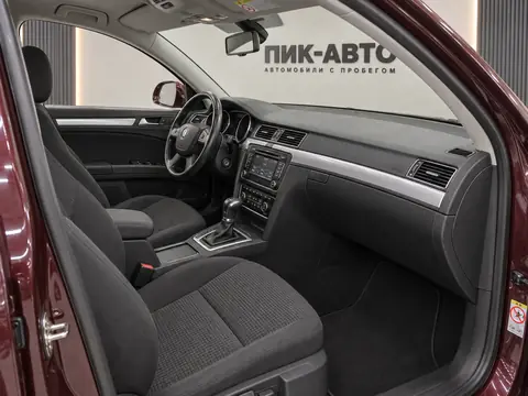 Skoda Superb 2013, салон