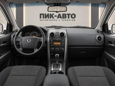 SsangYong Kyron 2011, панель приборов