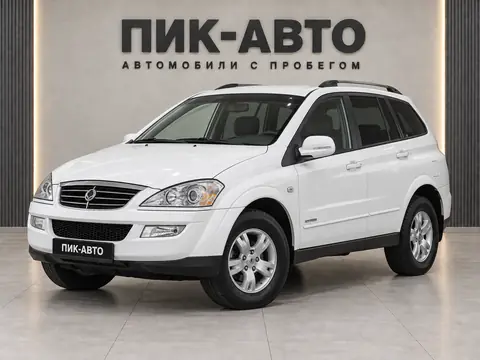 SsangYong Kyron 2014, вид спереди