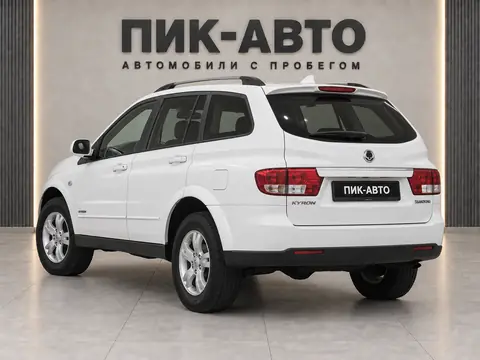 SsangYong Kyron 2014, вид сзади