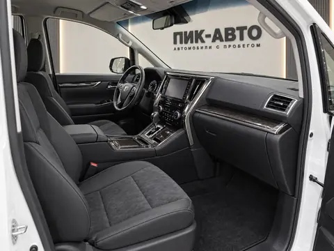 Toyota Alphard 2019, салон