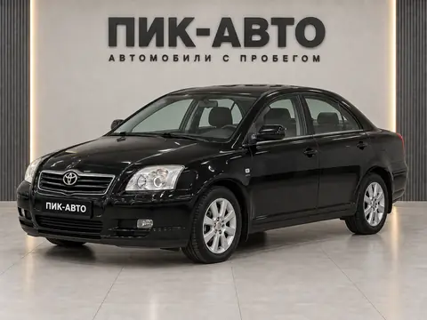Toyota Avensis 2003, вид спереди