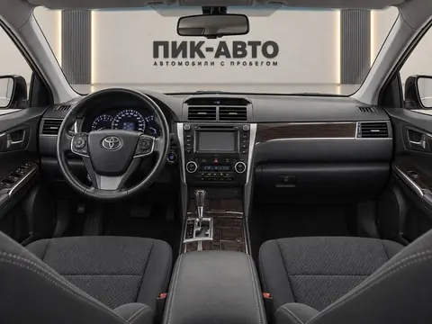 Toyota Camry 2013, панель приборов
