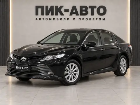 Toyota Camry 2018, вид спереди