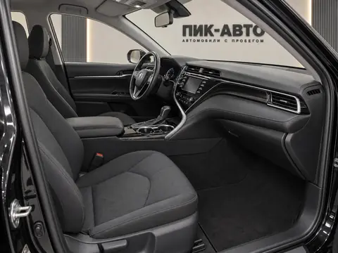 Toyota Camry 2018, салон