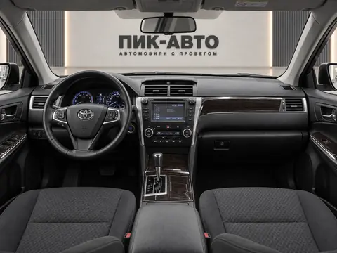 Toyota Camry 2015, панель приборов