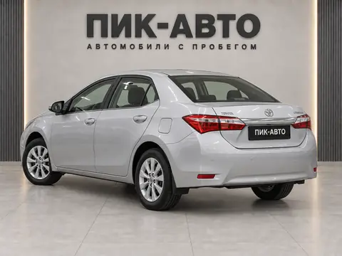 Toyota Corolla 2017, вид сзади