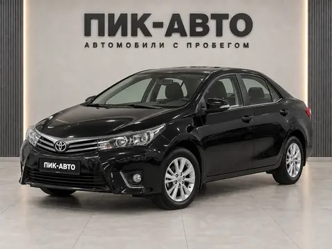 Toyota Corolla 2013, вид спереди