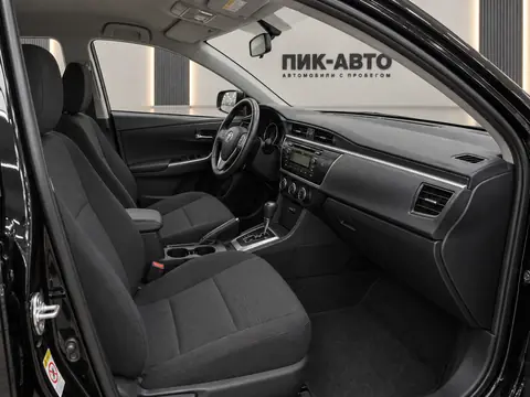 Toyota Corolla 2013, салон