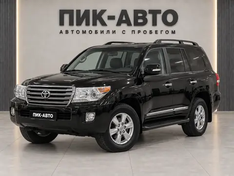 Toyota Land Cruiser 200 2012, вид спереди