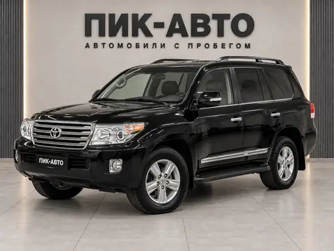 Toyota Land Cruiser 200 2015, вид спереди
