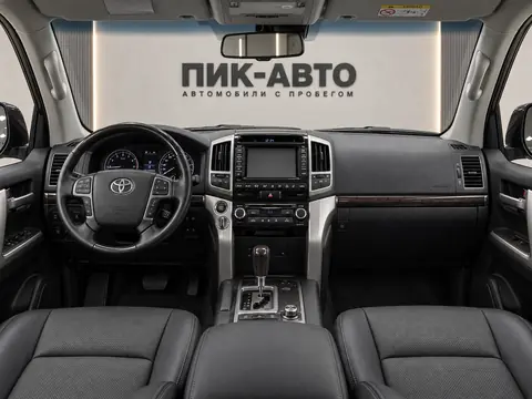 Toyota Land Cruiser 200 2015, панель приборов