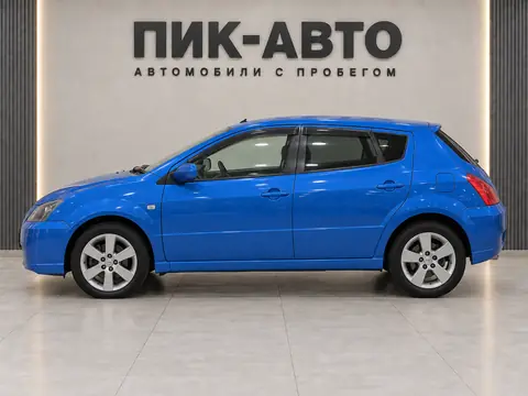 Toyota WiLL VS 2002, вид сбоку