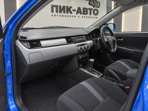 Toyota WiLL VS 2002, салон