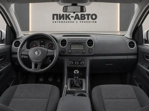 Volkswagen Amarok 2012, панель приборов