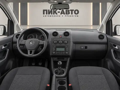 Volkswagen Caddy 2014, панель приборов