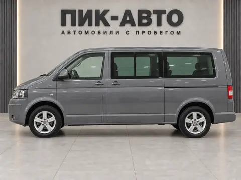 Volkswagen Caravelle 2013, вид сбоку
