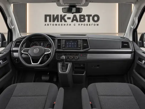 Volkswagen Caravelle 2021, панель приборов