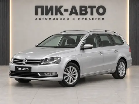 Volkswagen Passat 2014, вид спереди