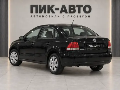 Volkswagen Polo 2011, вид сзади