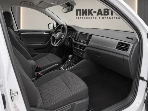 Volkswagen Polo 2022, салон