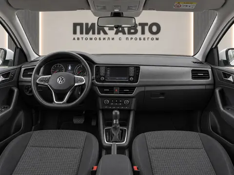 Volkswagen Polo 2022, панель приборов