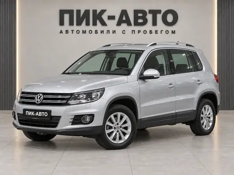 Volkswagen Tiguan 2016, вид спереди