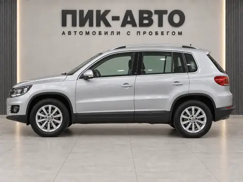 Volkswagen Tiguan 2016, вид сбоку