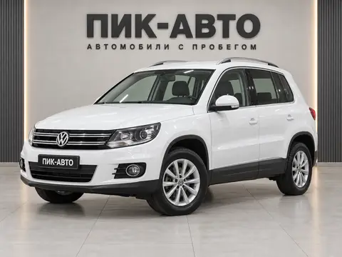 Volkswagen Tiguan 2013, вид спереди