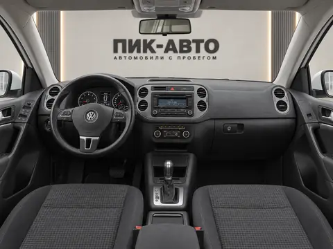 Volkswagen Tiguan 2013, панель приборов