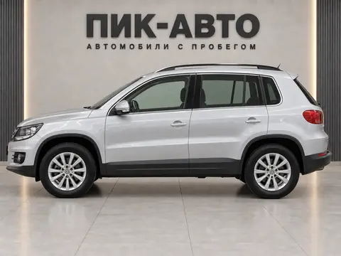 Volkswagen Tiguan 2012, вид сбоку