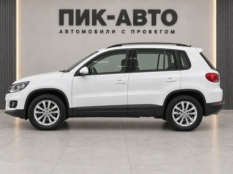 Volkswagen Tiguan 2012, вид сбоку