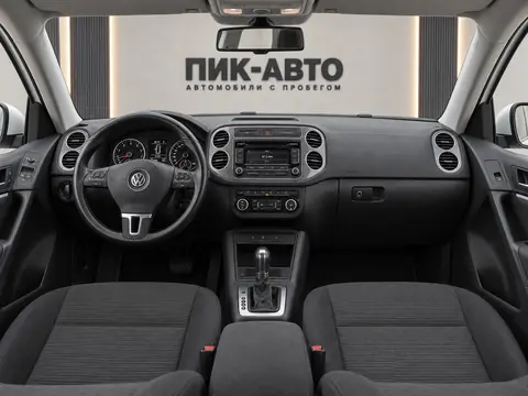 Volkswagen Tiguan 2012, панель приборов