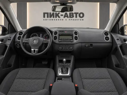 Volkswagen Tiguan 2012, панель приборов