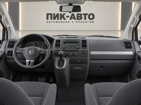 Volkswagen Multivan 2010, панель приборов