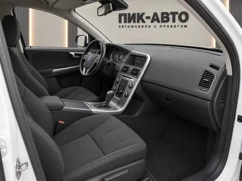 Volvo XC60 2012, салон