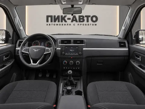 УАЗ Патриот 2024, панель приборов